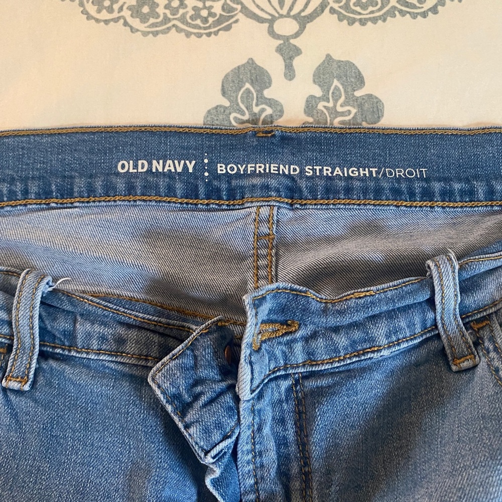 Old Navy Boyfriend Jeans - Picture 5 of 8
